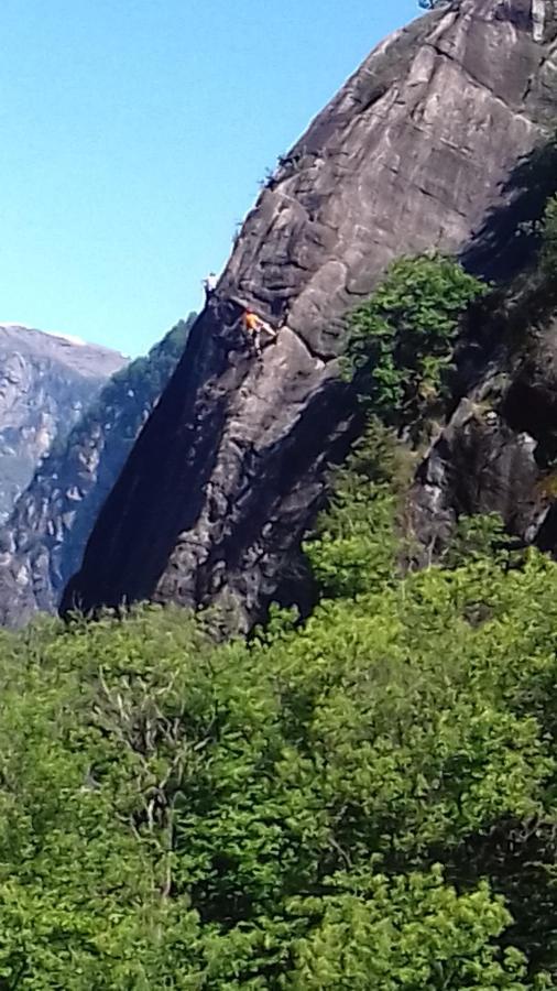 B&B Sasso Bianco Prata Camportaccio Bagian luar foto